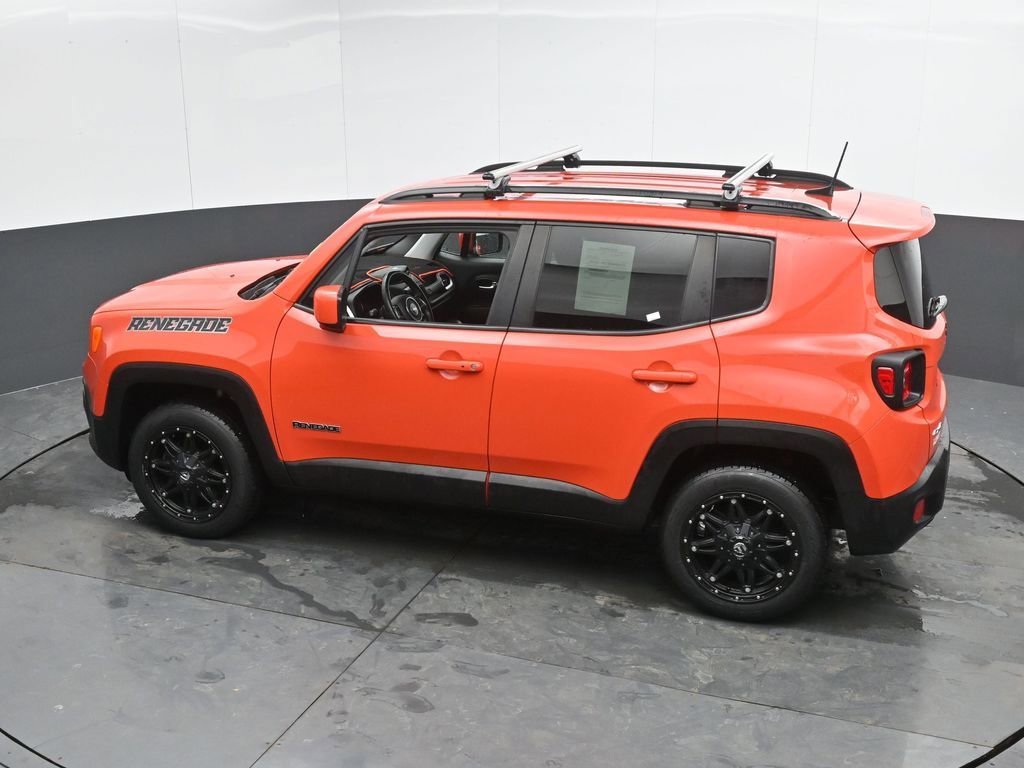 Used 2018 Jeep Renegade Latitude w/ Cold Weather Group image 43