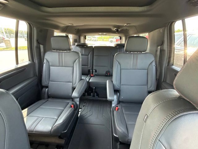 New 2026 Chevrolet Suburban RST w/ RST Capability Package AWD/4WD image 30