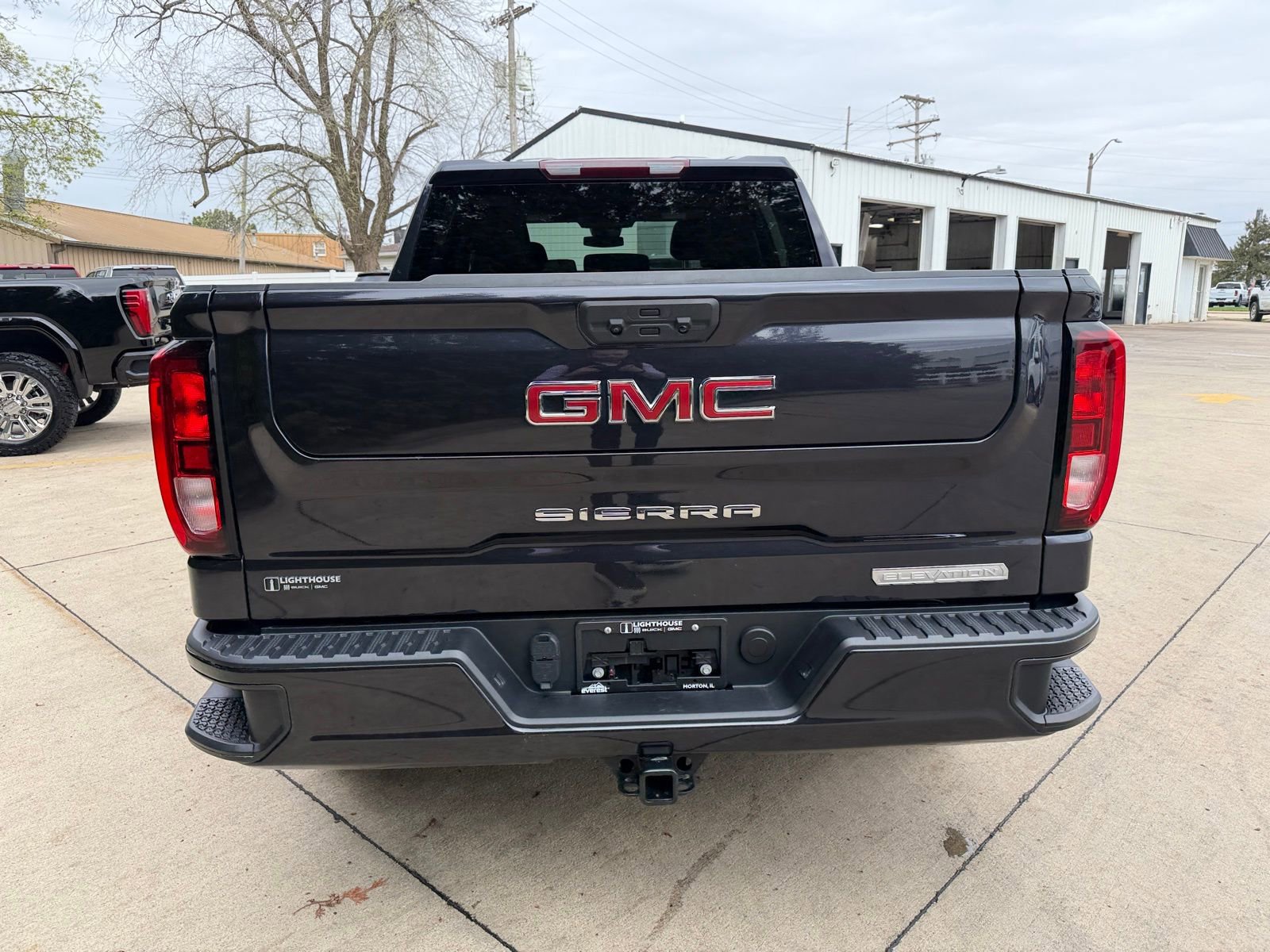 Used 2024 GMC Sierra 1500 Elevation image 10