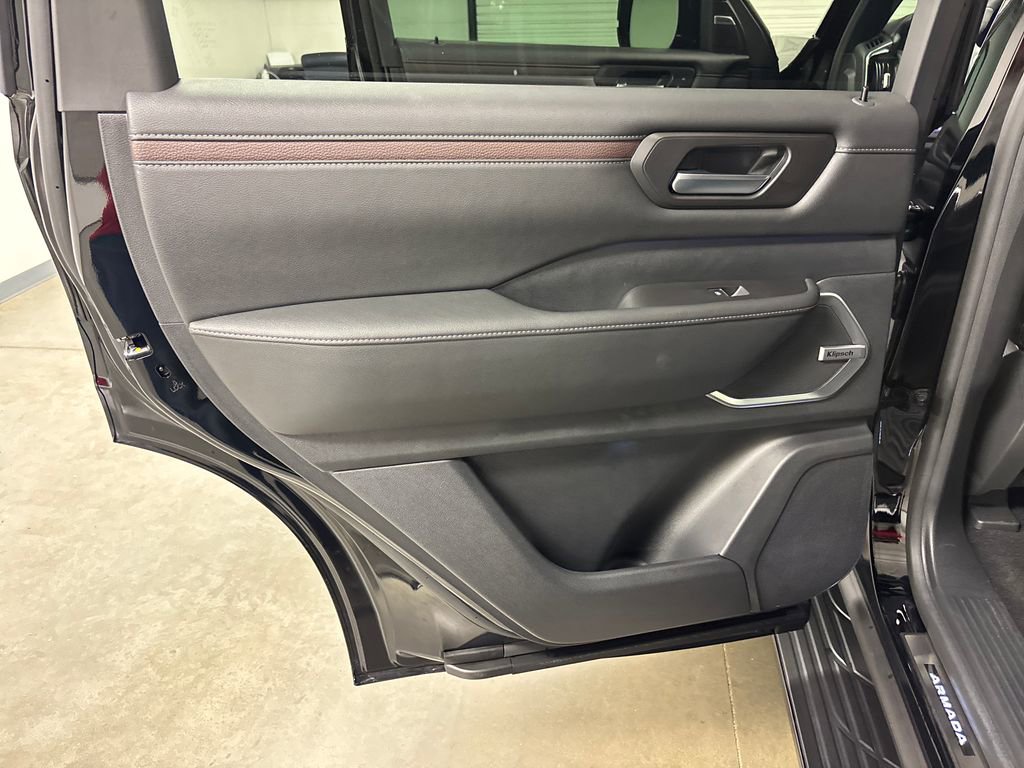 Used 2025 Nissan Armada Platinum Reserve AWD/4WD image 28