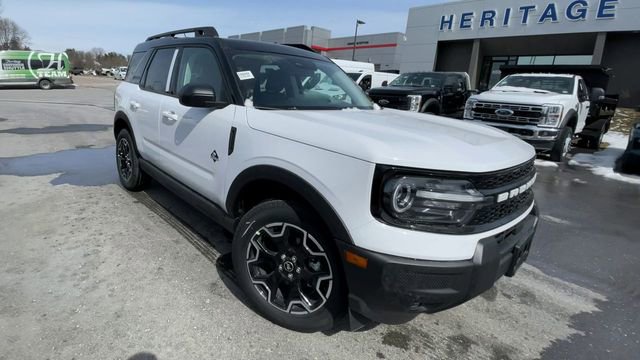 New 2025 Ford Bronco Sport Outer Banks image 8