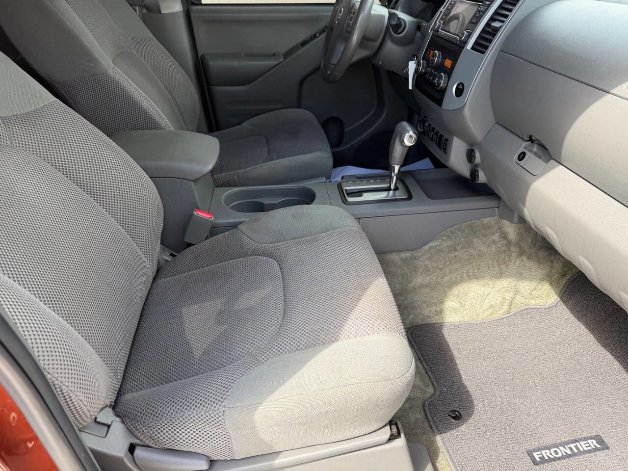 Used 2016 Nissan Frontier SV w/ SV Value Truck Package image 21