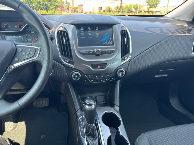 Used 2017 Chevrolet Cruze LT w/ Convenience Package FWD image 18