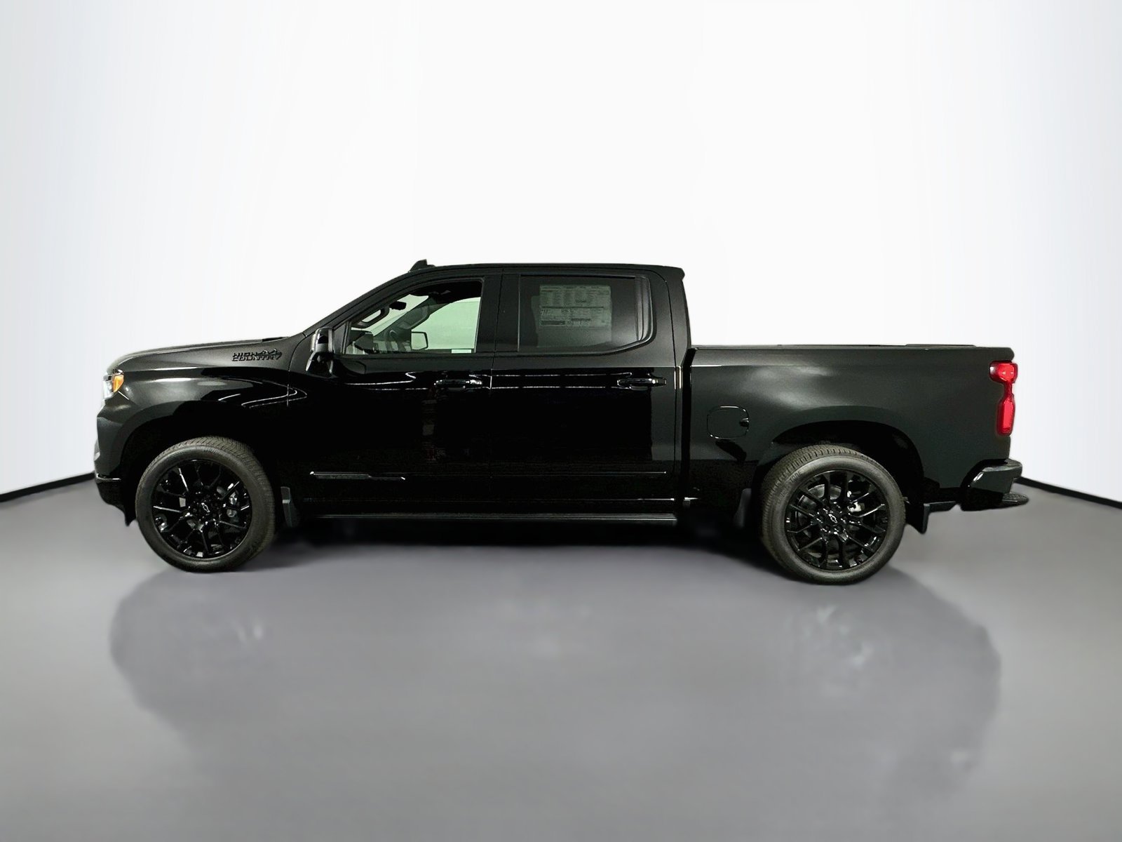 New 2026 Chevrolet Silverado 1500 High Country w/ Midnight Edition AWD/4WD image 4