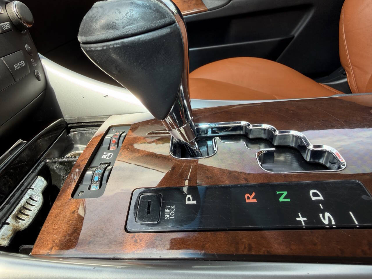 Used 2011 Lexus IS 250C w/ Luxury Pkg RWD image 14