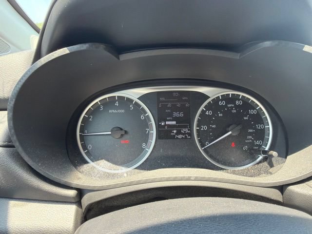 Used 2024 Nissan Versa S FWD image 12