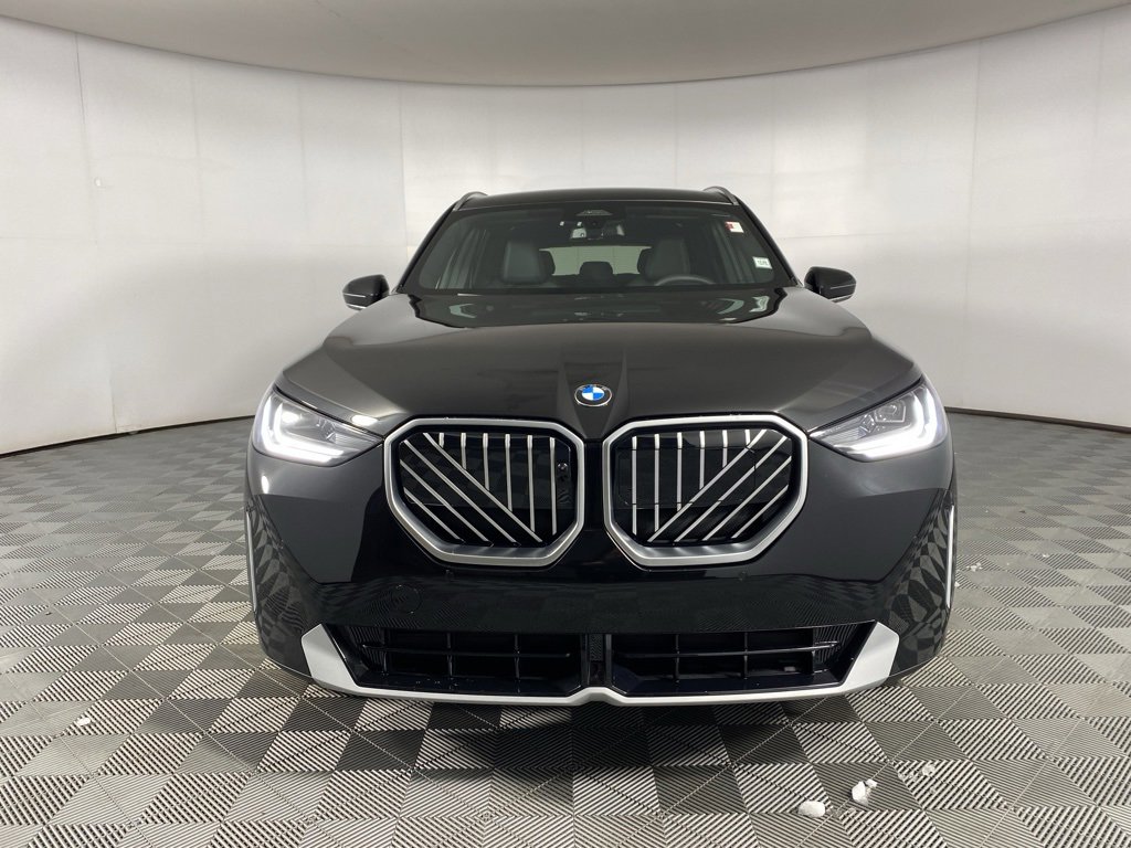 Used 2025 BMW X3 xDrive30i w/ Premium Package image 2