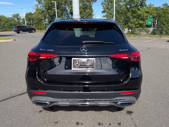 Used 2024 Mercedes-Benz GLC 300 4MATIC image 6