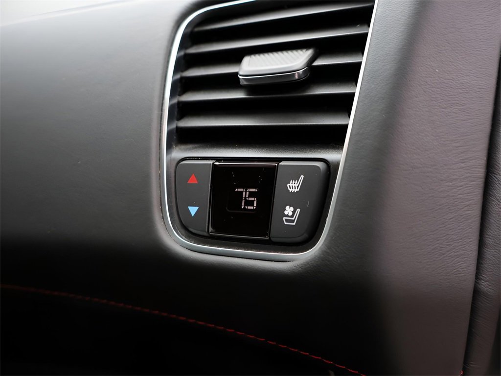 Used 2016 Chevrolet Corvette Z06 w/ 3LZ Preferred Equipment Group image 13