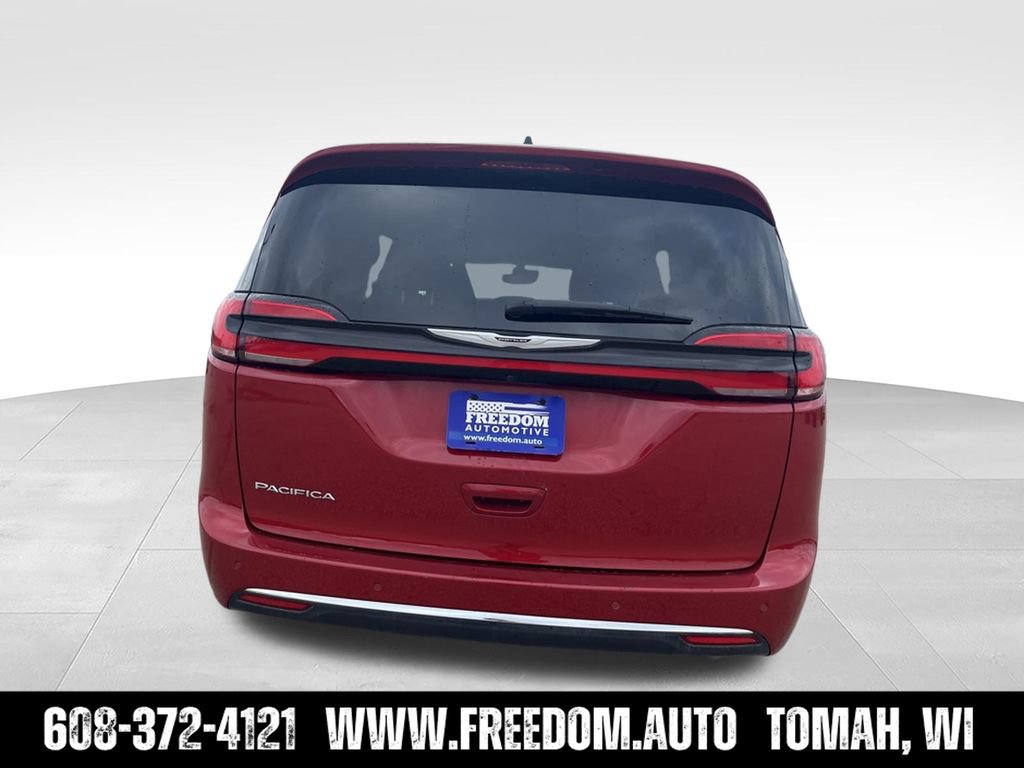Used 2025 Chrysler Pacifica Select FWD image 7
