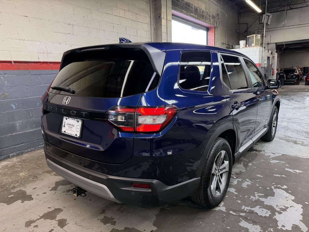 Used 2025 Honda Pilot EX-L image 19