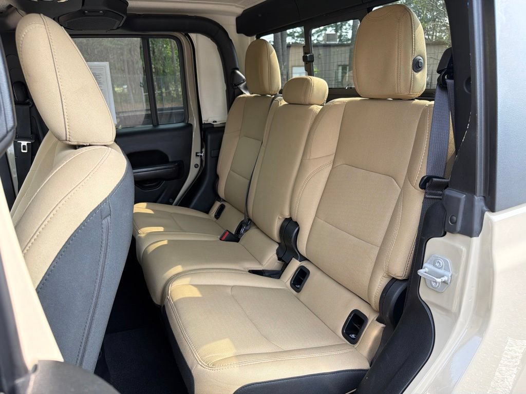 Used 2020 Jeep Gladiator Sport w/ Quick Order Package 24S AWD/4WD image 19