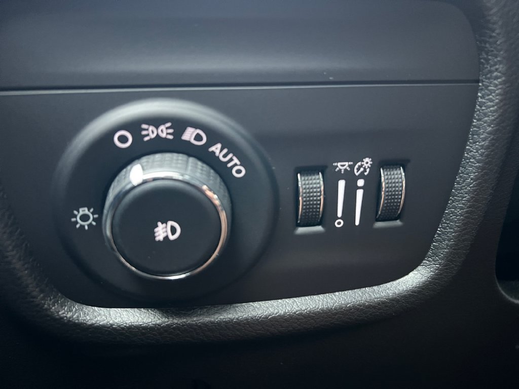 New 2027 Jeep Grand Cherokee L Limited RWD image 25