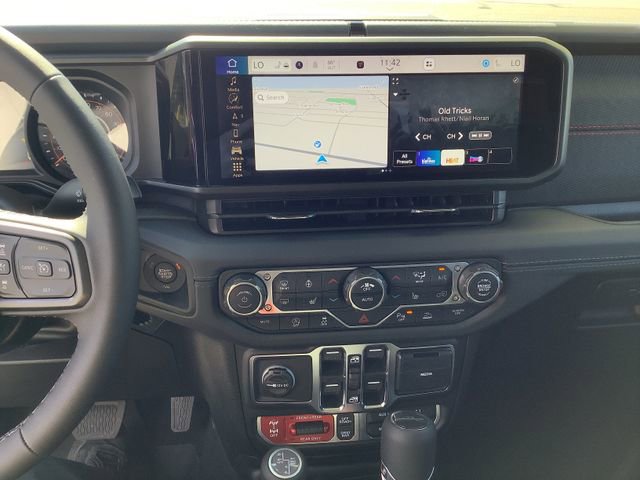 New 2026 Jeep Gladiator Mojave image 16