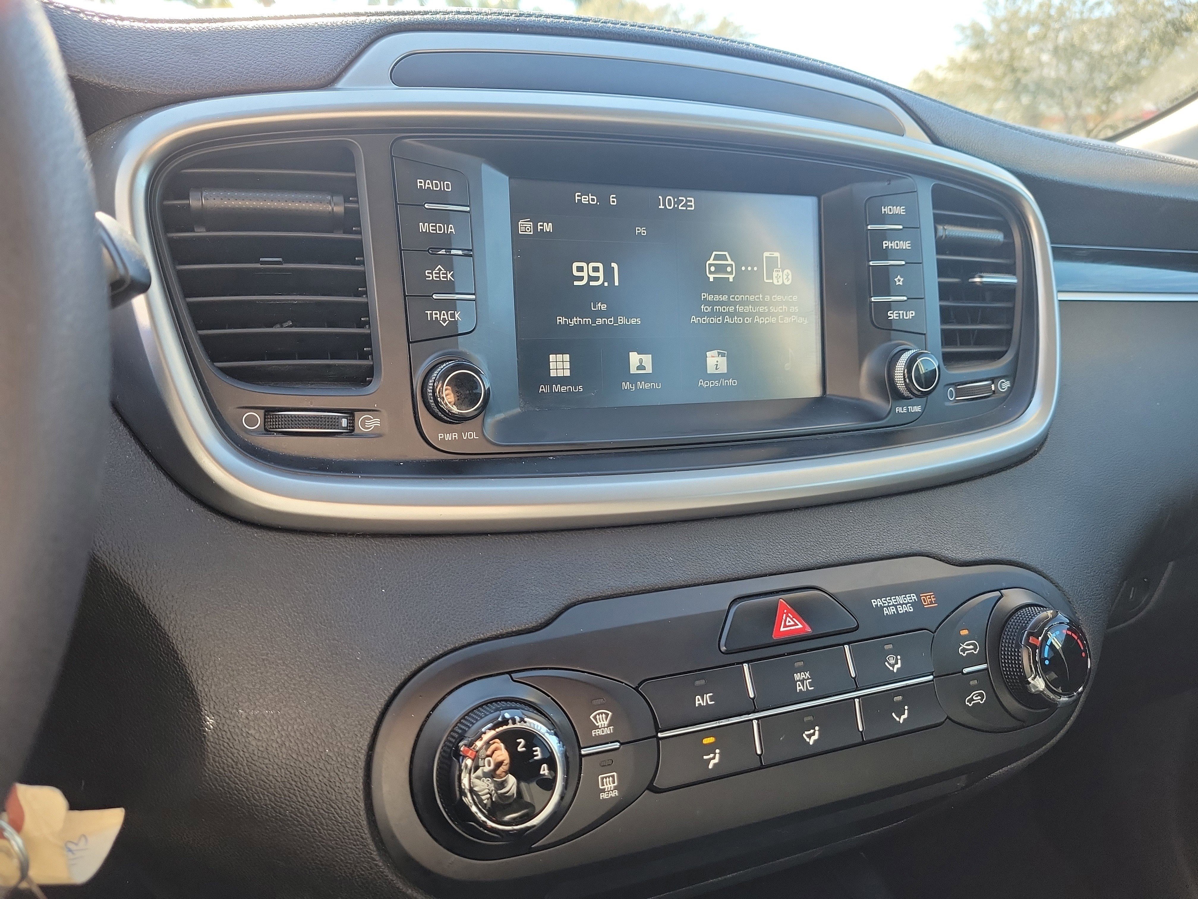 Used 2019 Kia Sorento LX image 21