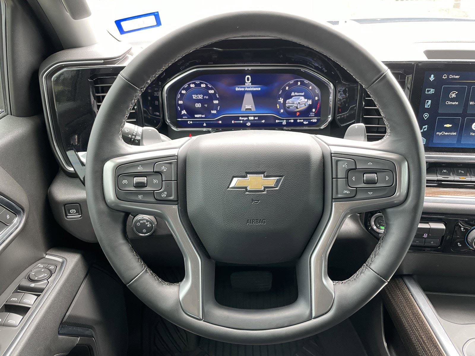 Used 2025 Chevrolet Silverado 1500 LT image 13