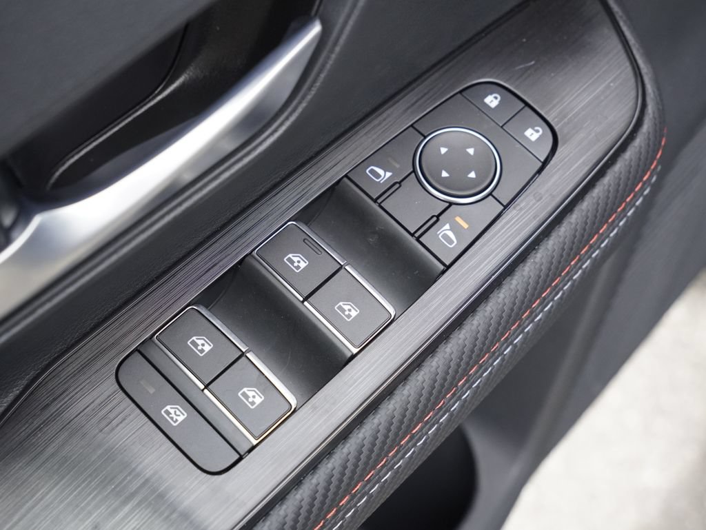 New 2026 Nissan Kicks SR FWD image 9