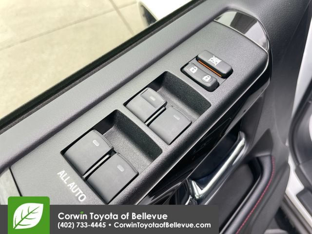 Used 2024 Toyota 4Runner TRD Off-Road Premium w/ Moonroof Package AWD/4WD image 31