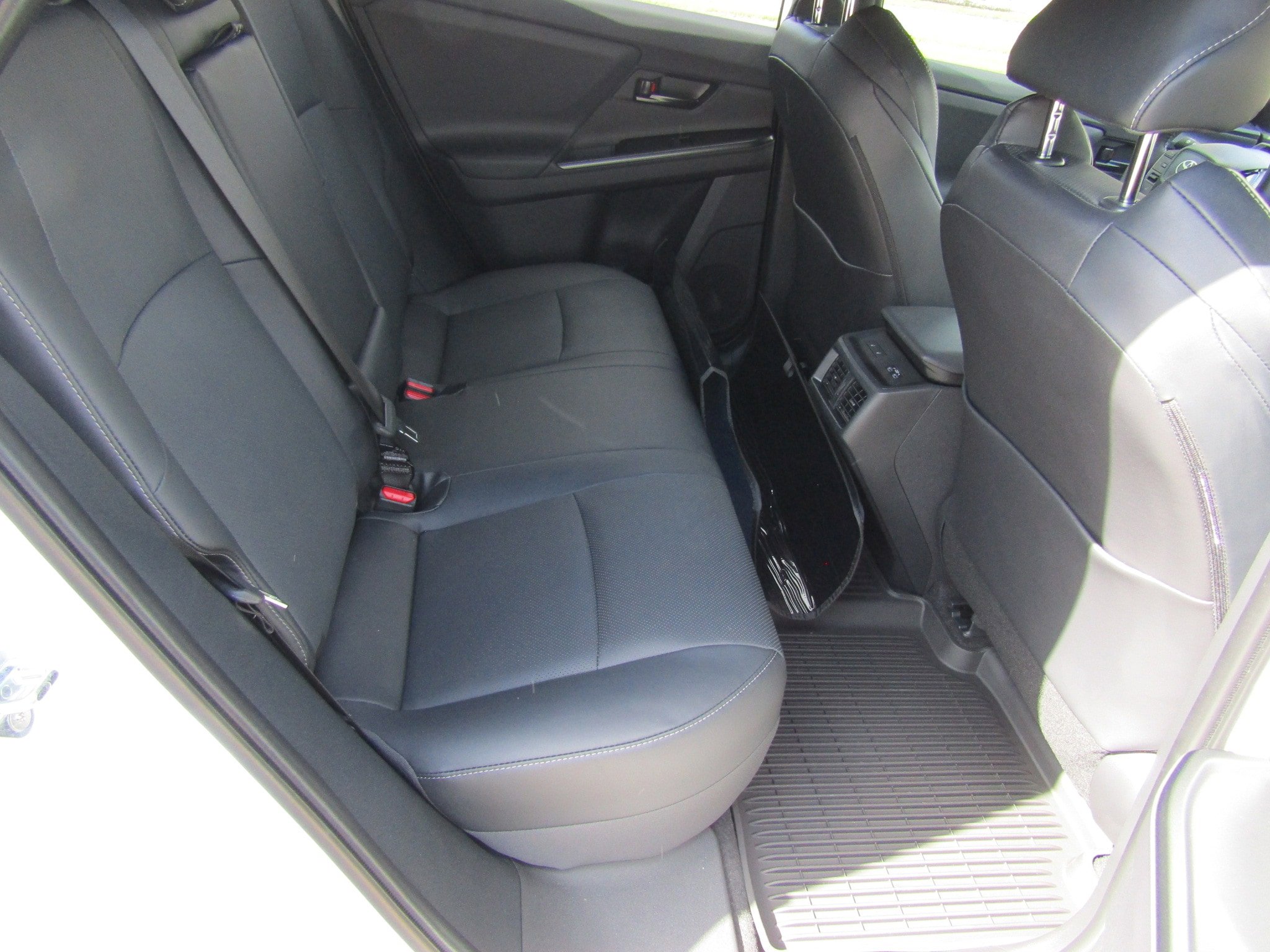 Used 2026 Toyota bZ AWD/4WD image 18
