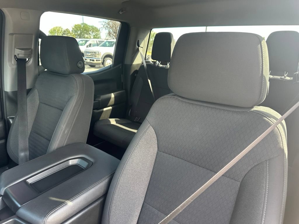 Certified 2022 Chevrolet Silverado 1500 Custom w/ LPO, Dark Essentials Package AWD/4WD image 15