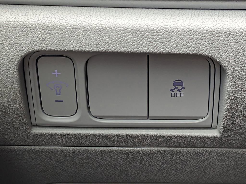 Certified 2025 Kia Sorento S AWD/4WD image 31
