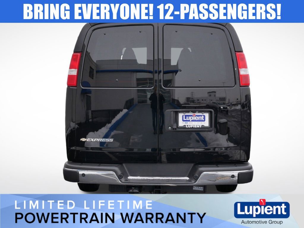 Used 2025 Chevrolet Express 3500 LT w/ LT Preferred Equipment Group image 4
