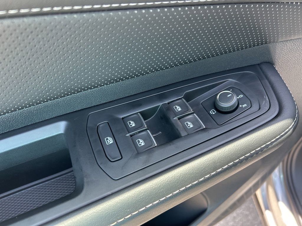 New 2025 Volkswagen Atlas Cross Sport SEL Premium R-Line image 13