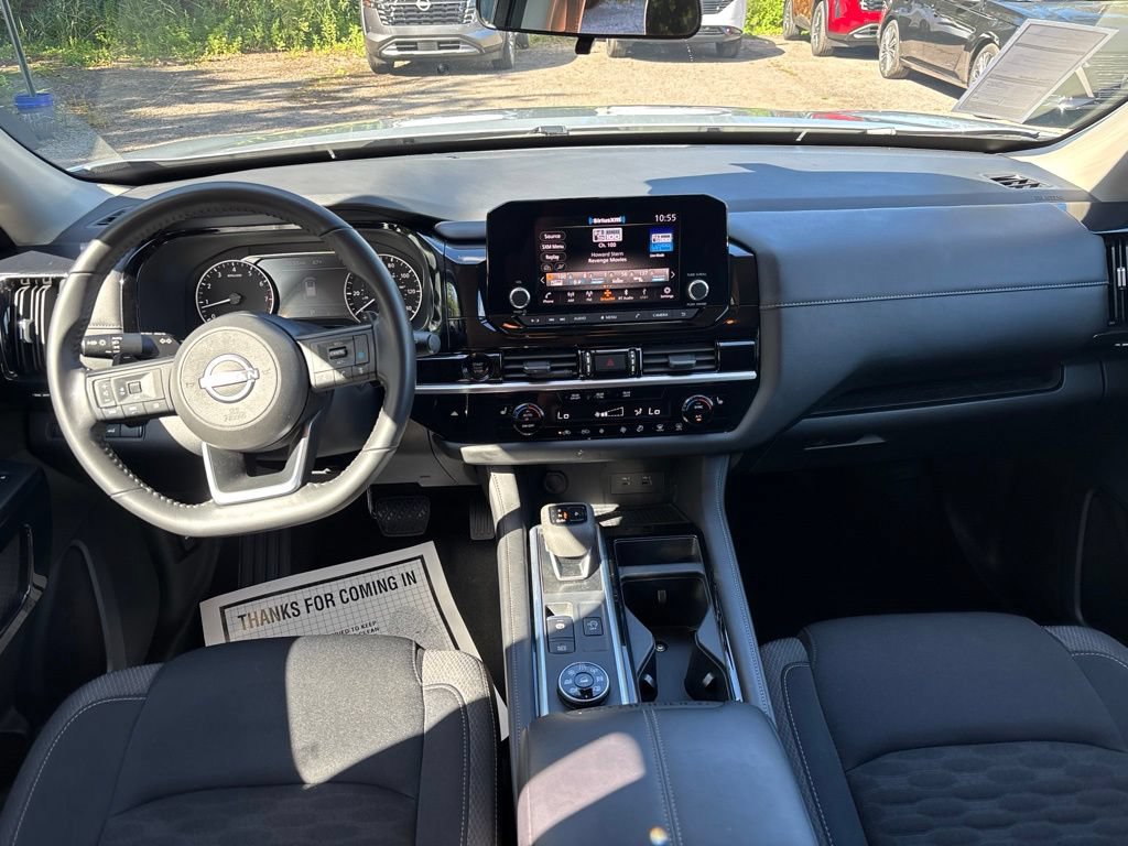 Certified 2025 Nissan Pathfinder SV AWD/4WD image 18