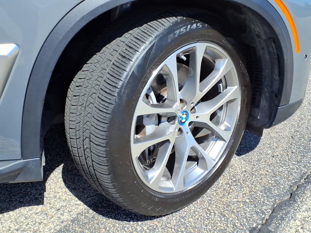 Used 2025 BMW X5 xDrive50e AWD/4WD image 8