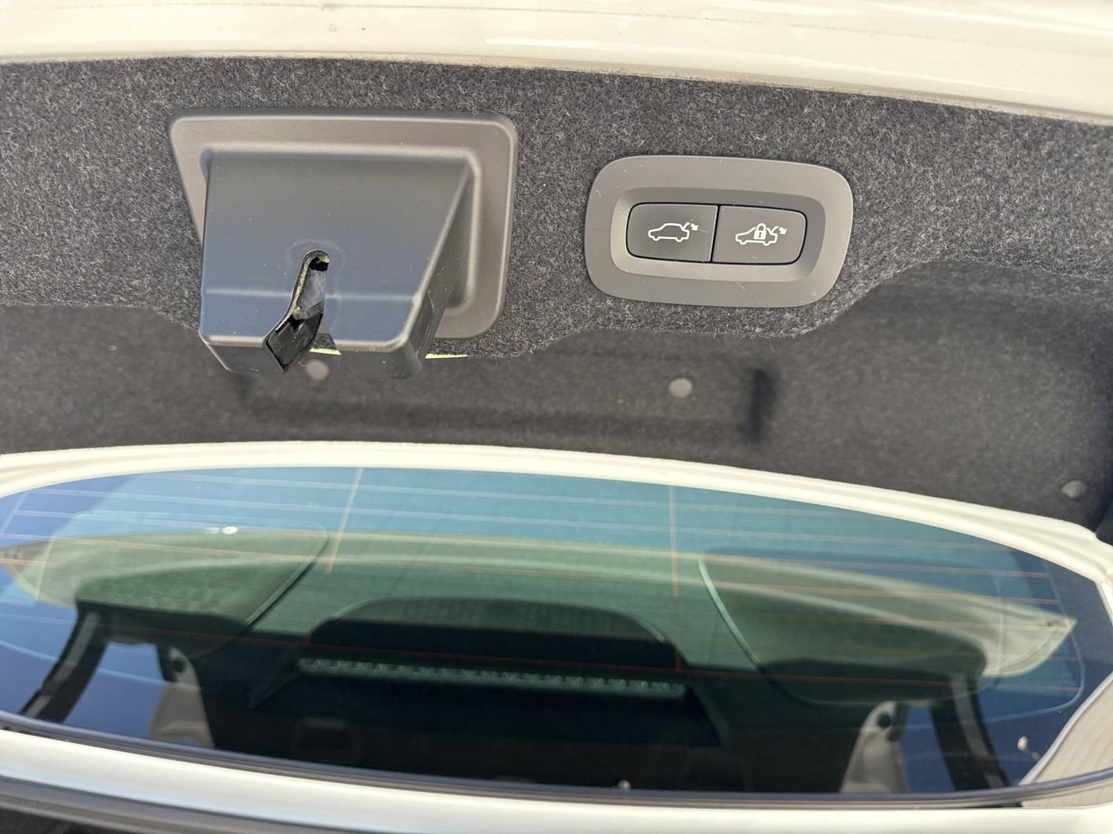 Used 2018 Volvo S90 T6 Momentum w/ Convenience Package AWD/4WD image 11