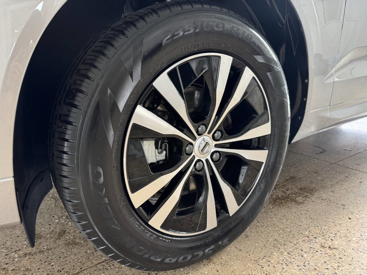 Used 2024 Volvo XC60 B5 Core AWD/4WD image 50