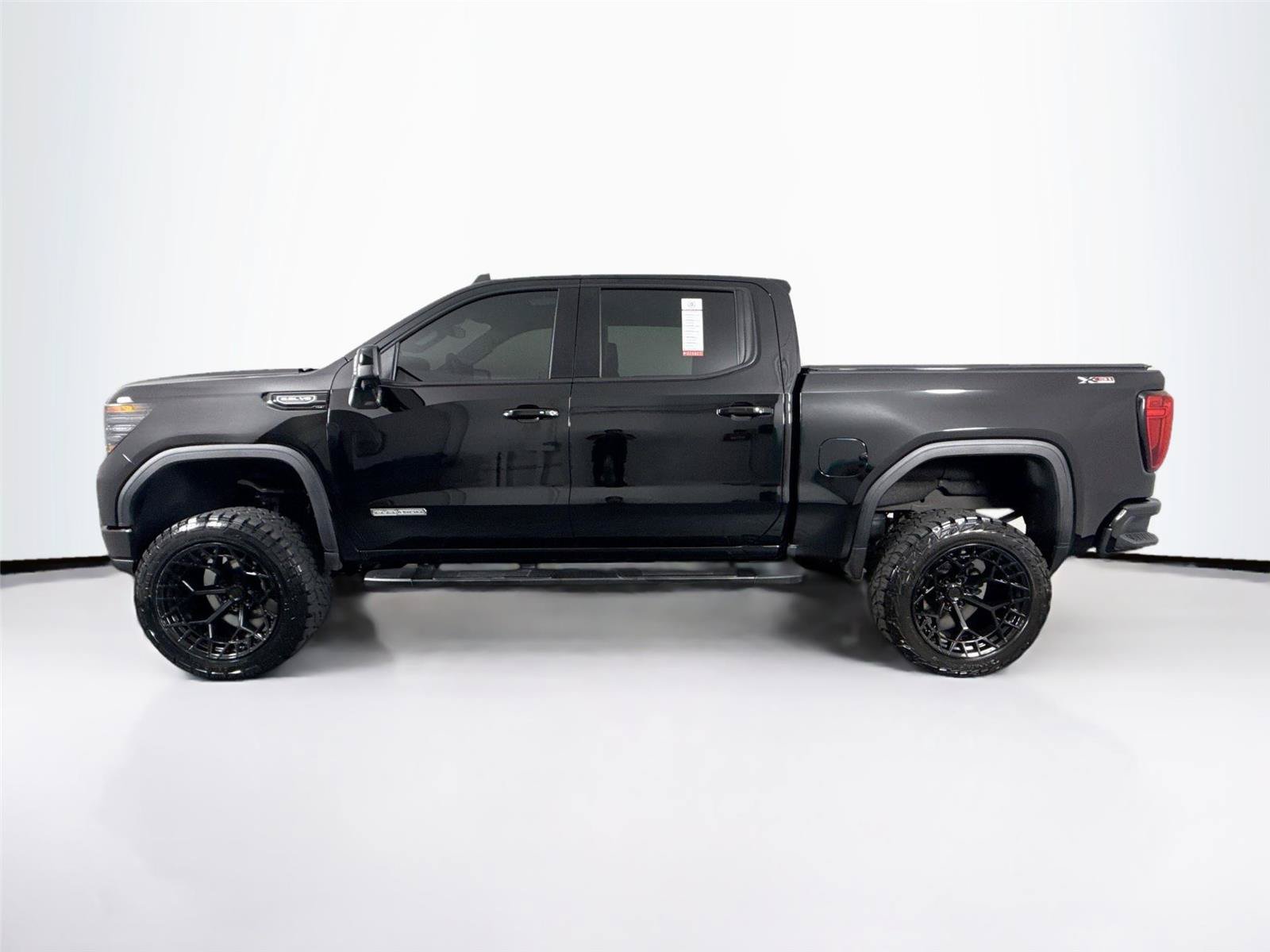 Used 2025 GMC Sierra 1500 Elevation w/ Elevation Premium Package AWD/4WD image 14