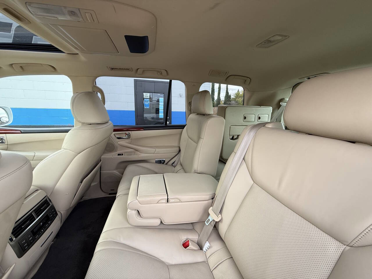 Used 2009 Lexus LX 570 4WD image 17