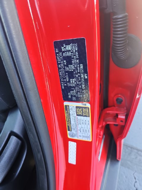 Certified 2024 Kia Soul LX w/ LX Technology Package FWD image 32