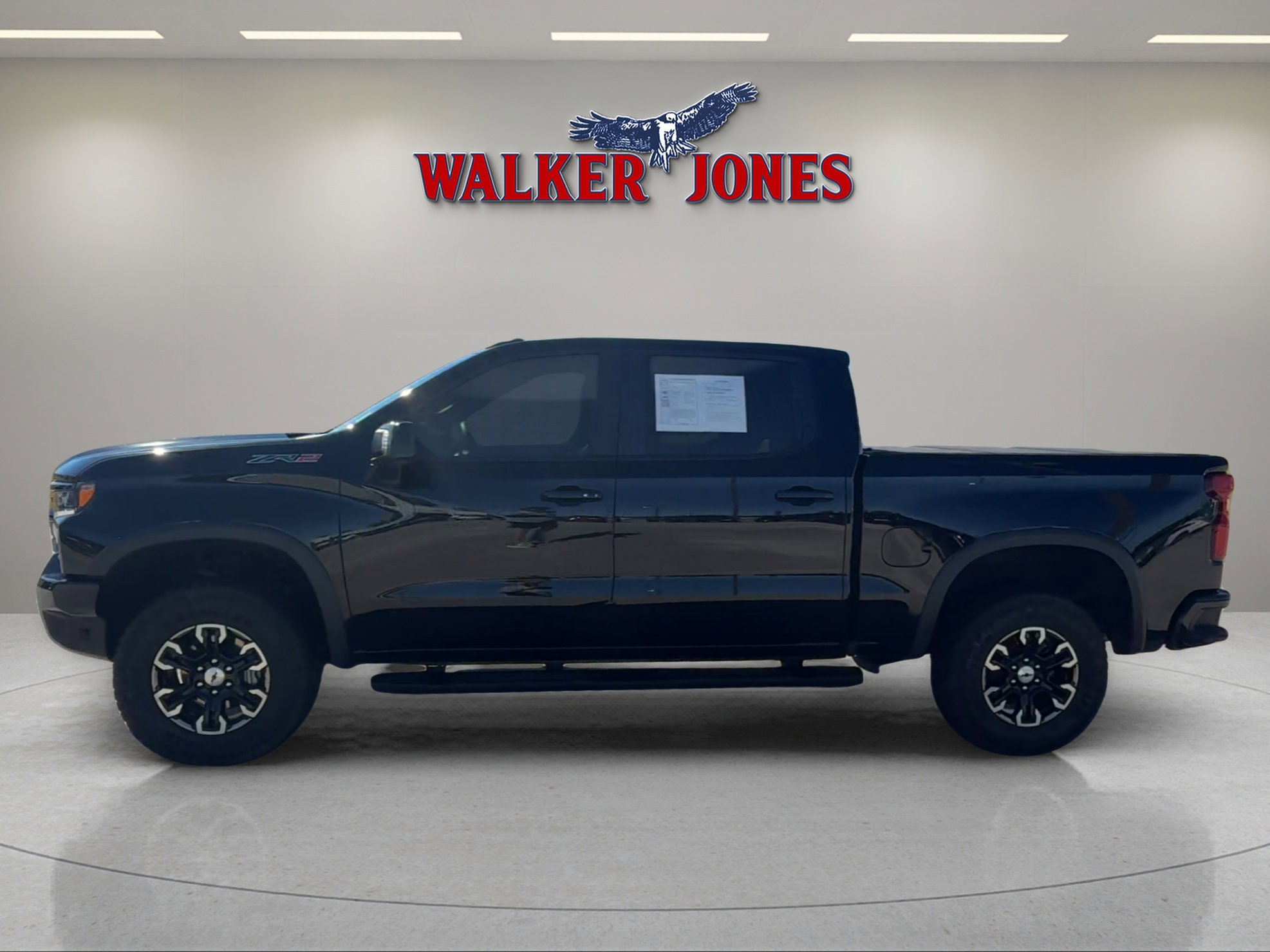 Used 2024 Chevrolet Silverado 1500 ZR2 w/ Technology Package image 6