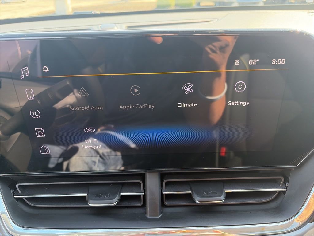 Certified 2025 Chevrolet Trax ACTIV w/ Sunroof Package image 14