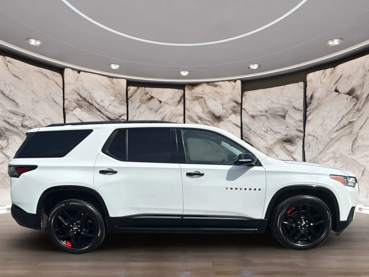 Used 2019 Chevrolet Traverse Premier w/ Redline Edition image 4