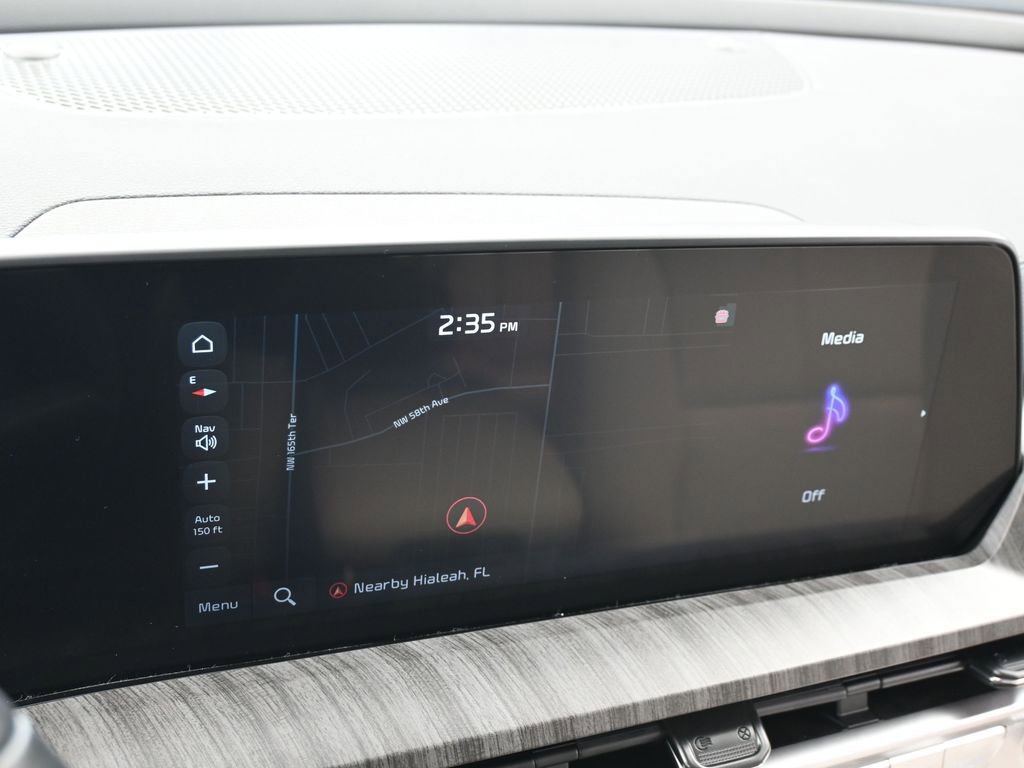 Used 2025 Kia Telluride EX w/ EX Captain's Chair Package image 18