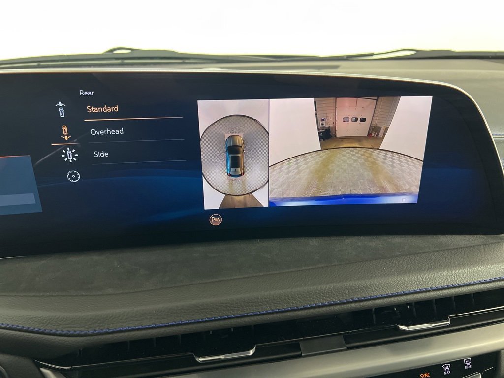 Used 2025 Cadillac XT4 Sport w/ Cold Weather Package image 30