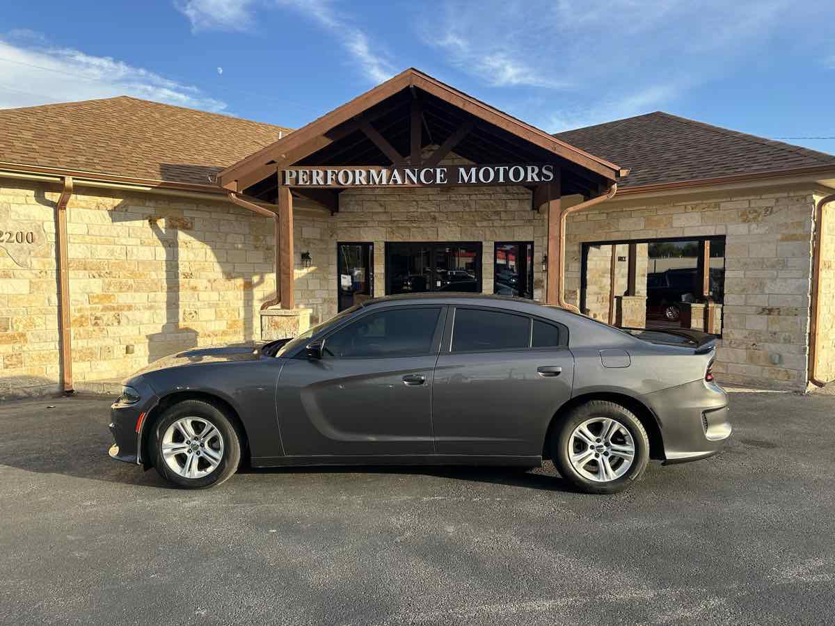 Used 2023 Dodge Charger SXT RWD image 2