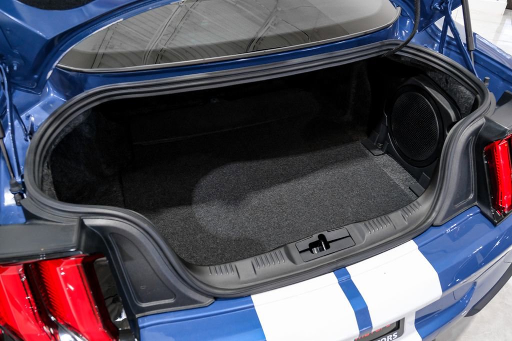 Used 2021 Ford Mustang Shelby GT500 w/ Carbon Fiber Track Pack RWD image 50