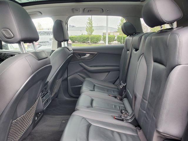 Used 2021 Audi Q7 3.0T Premium Plus AWD/4WD image 31
