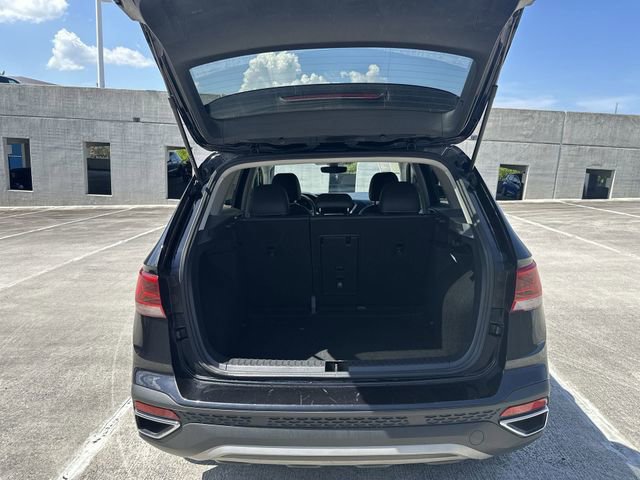 Used 2024 Volkswagen Taos SE FWD image 28