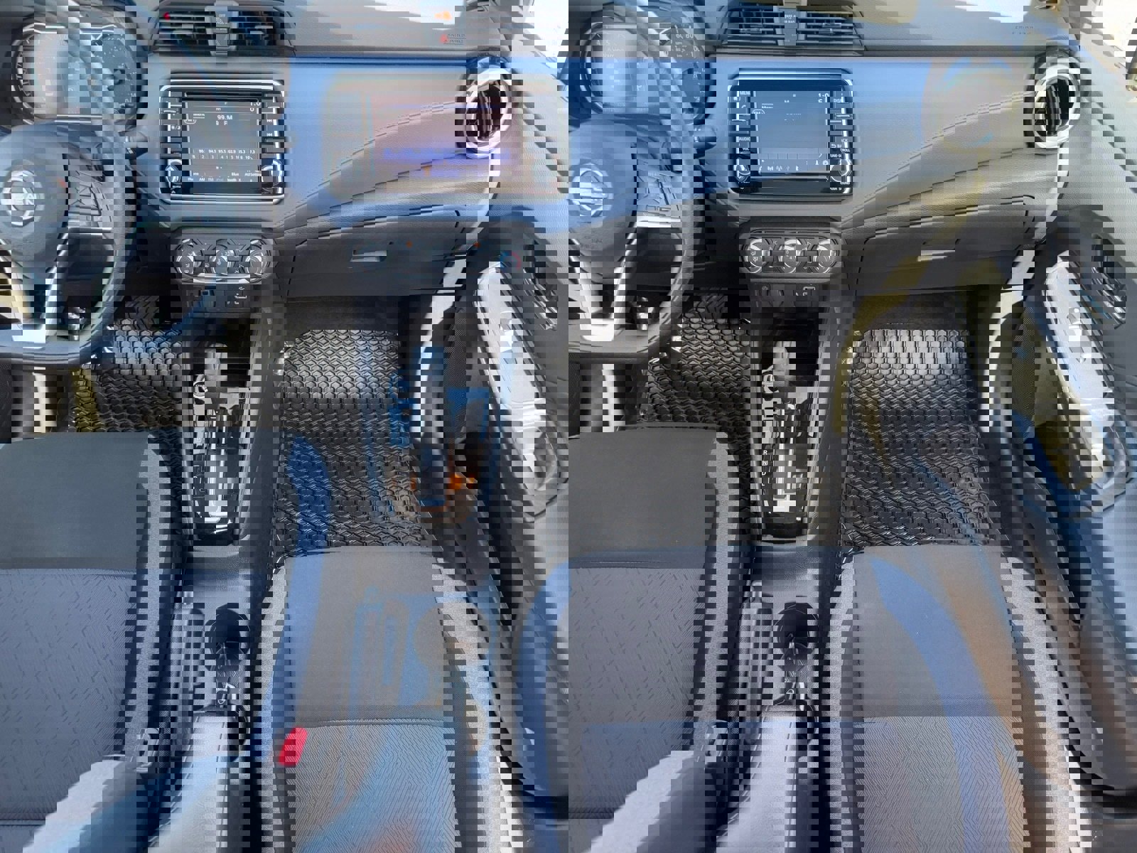 Certified 2025 Nissan Versa SV image 14