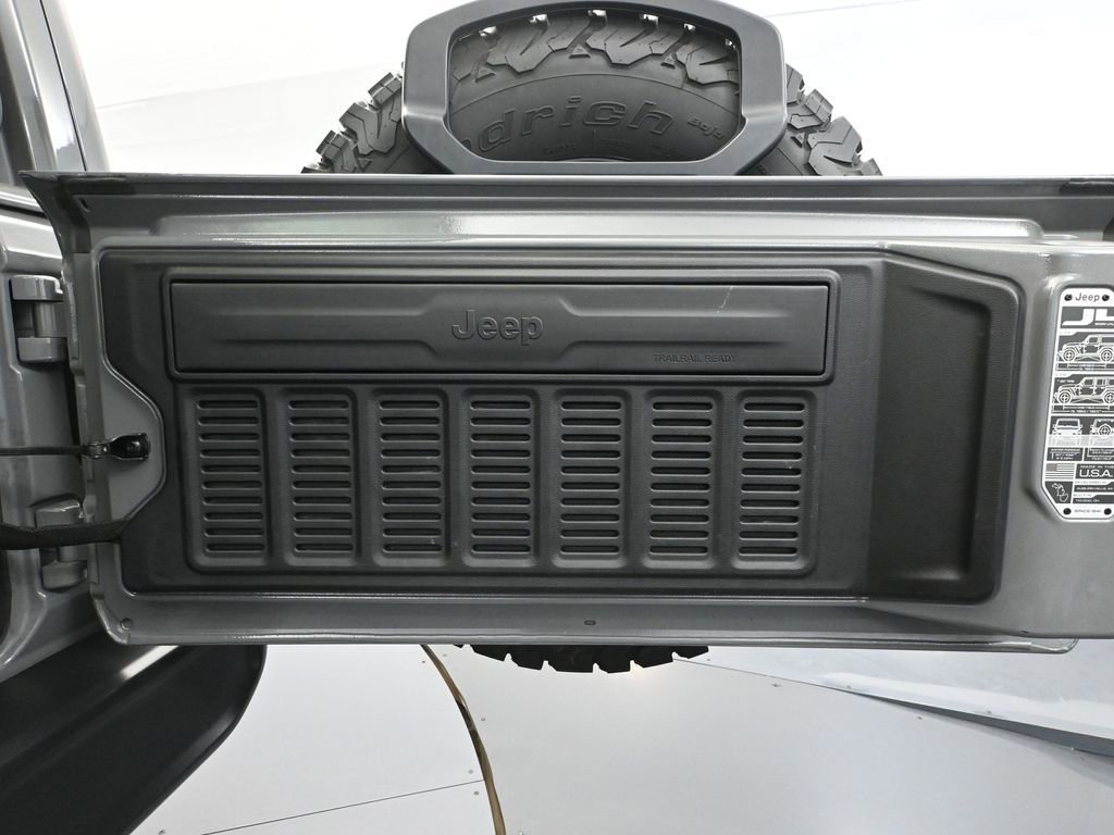 Used 2022 Jeep Wrangler Unlimited Rubicon 4xe w/ Cold Weather Group image 41