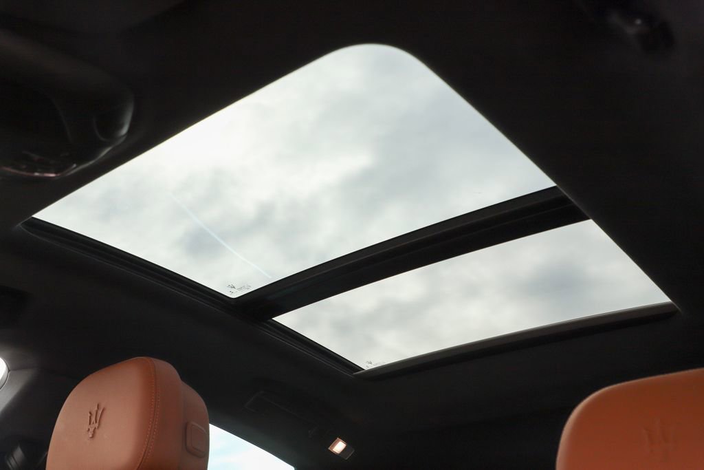 Used 2022 Maserati Levante GT image 22