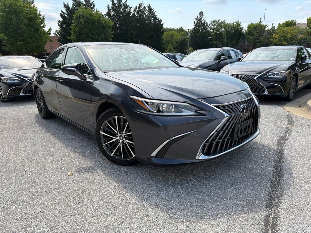 Used 2023 Lexus ES 350 w/ Premium Package FWD image 3