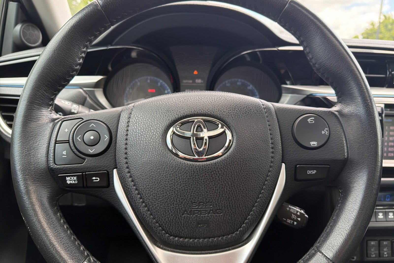Used 2015 Toyota Corolla S Premium FWD image 28
