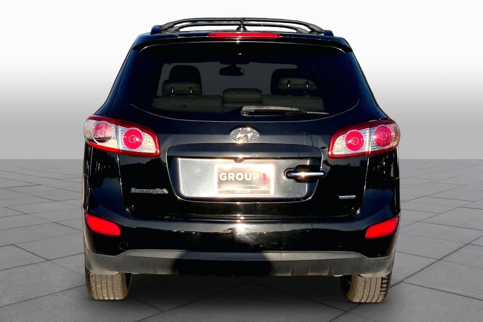 Used 2012 Hyundai Santa Fe Limited w/ Navigation Pkg 4 FWD image 5