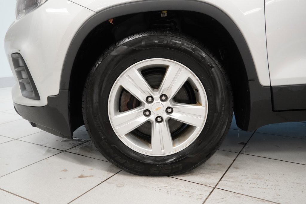 Used 2021 Chevrolet Trax LS image 15